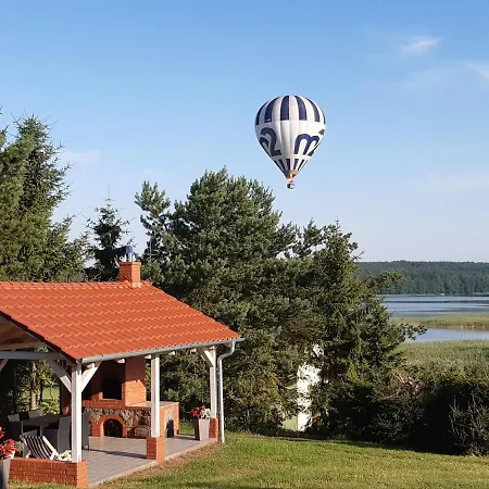 Posiadlosc Nad Zatoka Рин Екстер'єр фото